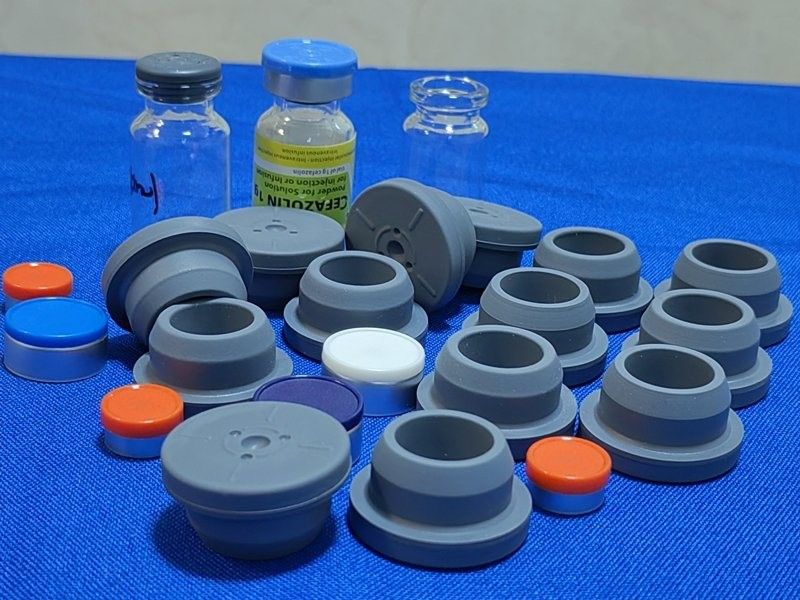 13mm 20mm 28mm Steril Lyophilization beku-dikeringkan Bromo farmasi Butyl Karet Stopper untuk botol injeksi kaca