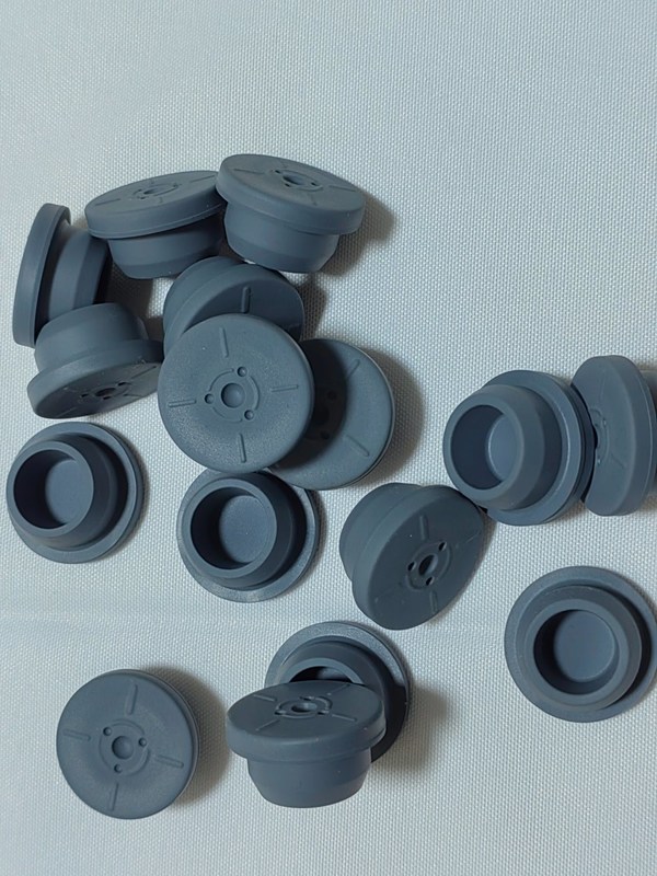 13mm 20mm 28mm 32mm Kemasan Farmasi Tanpa Cuci Steril Butyl Medical Rubber Stopper untuk Vial Kaca Injeksi