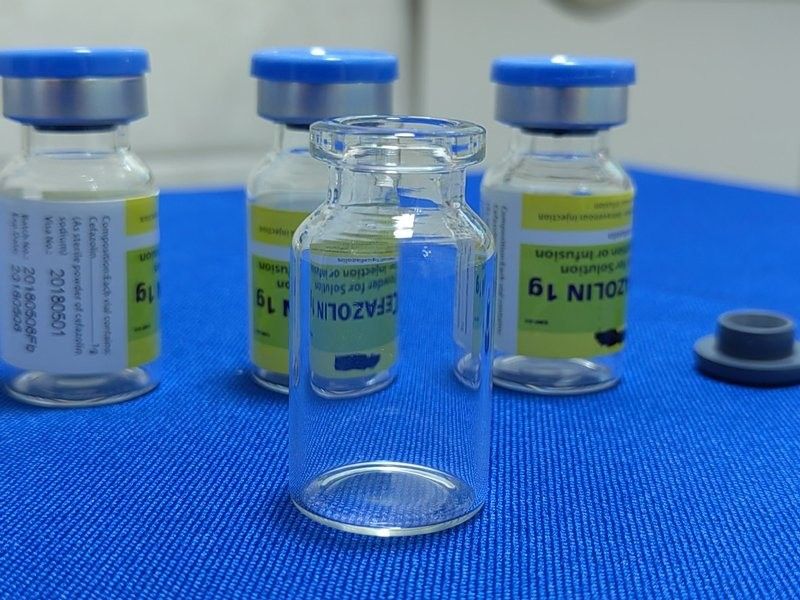 5ml 10ml Vial Kaca Steril Crimp Neck Tubular Cerah Amber Farmasi Botol suntikan Antibiotik Vial Kaca